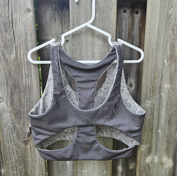 Gymshark - Grey sports bra, size Medium. - Picture 3 of 7